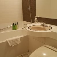 バスタブは十分な広さがあり湯も早く入ります。