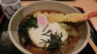 とろろそばを食べに行きました。