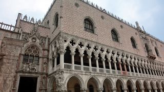 壮麗でもあり、可愛くもあり