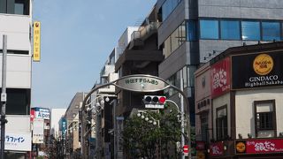 スズラン型の街灯がかわいい