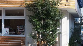 ケーキ食べ放題の店