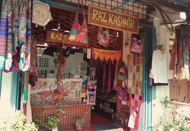 カシミール地方の雑貨に出会える