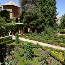 ここにも星形が使われていた。