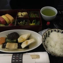 帰りの機内食（和朝食）