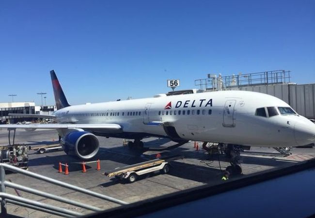 デルタ ワン プレミアム チェックイン (ロサンゼルス国際空港)