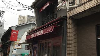 人気イタリアアンプロデュースのバール