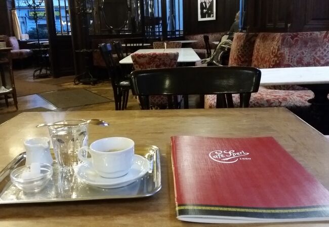 クリムトも常連だった1880年創業のカフェ