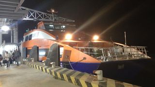 香港国際空港へのアクセスに便利