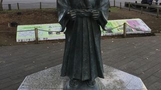 徳川家康公の幼年期の像