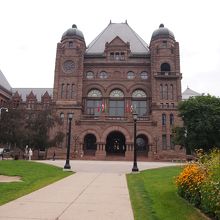 堂々としたたたずまい。