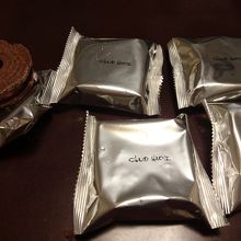 バームサンド(開封してあるのはビター)