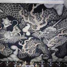 法堂の天井にある双頭の龍