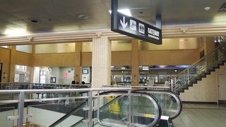 地下の土産物店が昼間にやっていない