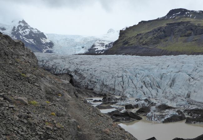 リングロード(1号線）からアクセス容易な氷河