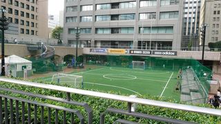 オフィス街のフットサル場