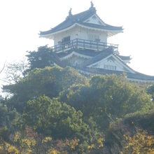 せせらぎ広場～城