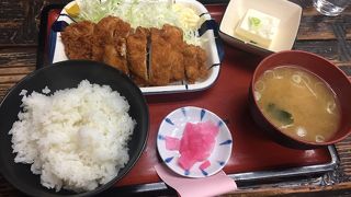 昼も夜も営業中