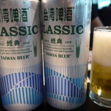 ビールをオーダーするとこの缶ビールが出てきました