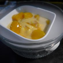 形の崩れたマンゴープリン　美味しさは一緒です