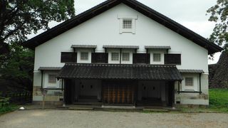 重要文化財の武具土蔵