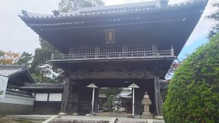 安祥城の本丸跡に建つ