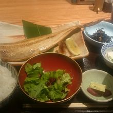 ホッケの焼き魚定食