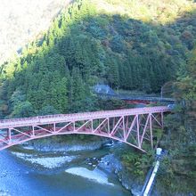 トロッコ電車から見た山彦橋