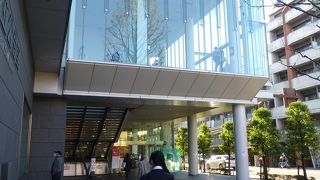 立派なおらが街のコンサートホールです．