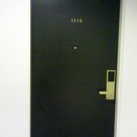 エレベーター近くの部屋でした