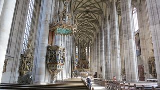 赤いとんがり屋根