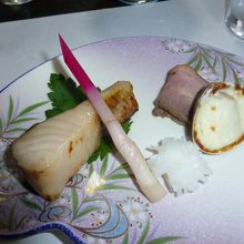 鰆西京焼、鴨ロース、蛤グラタンの焼物
