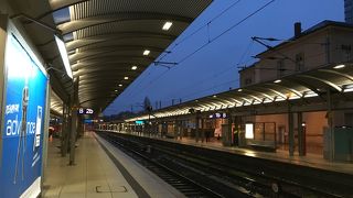 早朝からお店は開いている