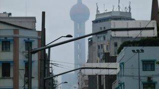 東方向には東方明珠電視塔が見えますよ