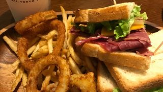 カリカリポテトとオニオンフライ