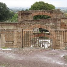 ヴィッラ アドリアーナ