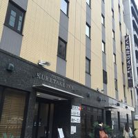 駅から徒歩3分。コンビニ近くにあります！