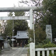 池袋の住宅街の中にある静かな神社