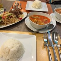 ボリュームたっぷりのタイフードです