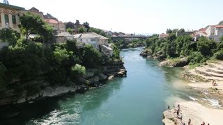 モスタルを流れるネレトヴァ川
