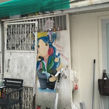 小さなお店がごちゃっとある