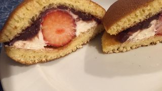 いちご生クリームどら焼き