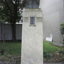 東京芸術大学の学内には、胸像が多いです。胸像崇拝の気風なのか