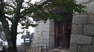 松山城最大の櫓門