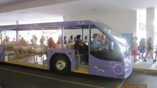 島内の移動に便利