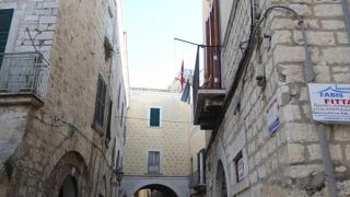 旧市街は美しく、散策がおススメ♪