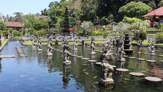 水の庭園がすばらしい