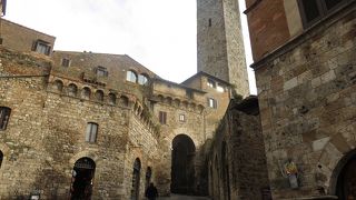 石畳を歩くと・・・