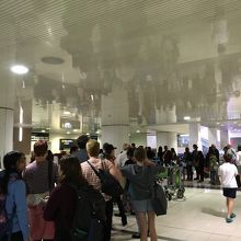 到着時には荷物が受け取れず、混乱しました