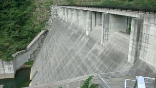 普段は水を貯めないダム