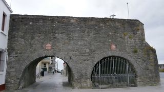 コリヴ川の河口に